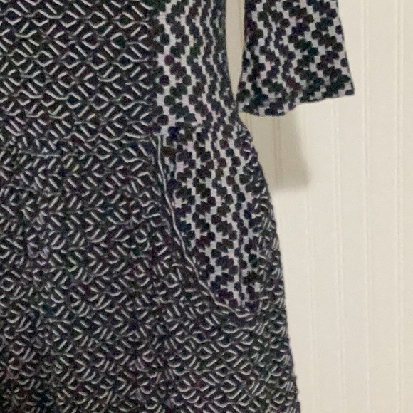 Black and white mixed pattern dress from Anthropology. Scoop neck with pockets - Picture 3 of 5